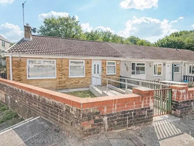 Apartment for rent in Clyne and Melincourt, Clyne