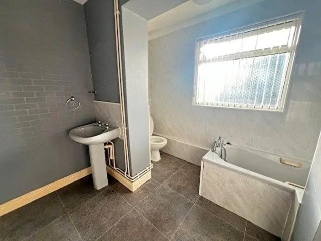 Apartment for rent in Cwmamman, Glanamman