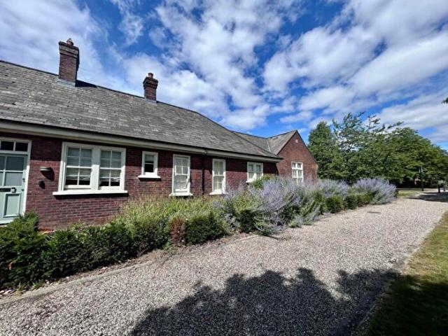 Apartment for rent in Evershot, Oxfordshire