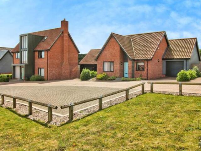 Bungalow for sale in Eastbridge, Suffolk