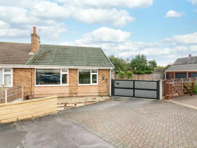 Bungalow for sale in Belle Isle, West Yorkshire