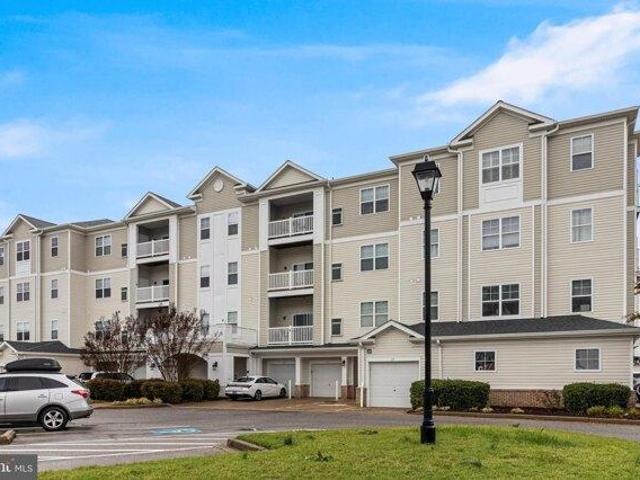 Condo for sale in California, Maryland