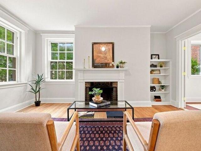 Condo for sale in Avon Hill, Cambridge