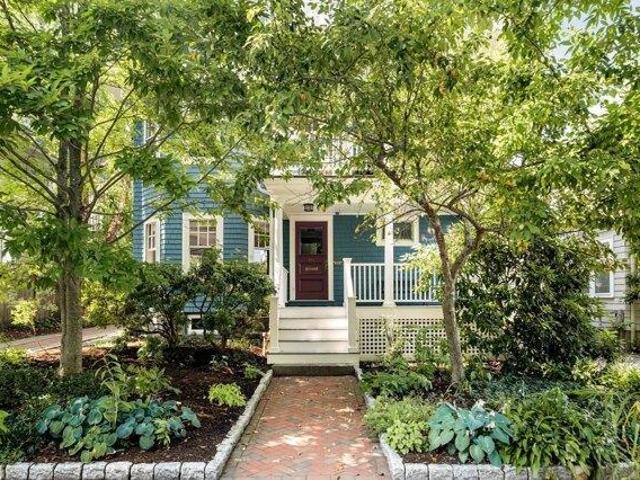 Condo for sale in Huron Village, Cambridge