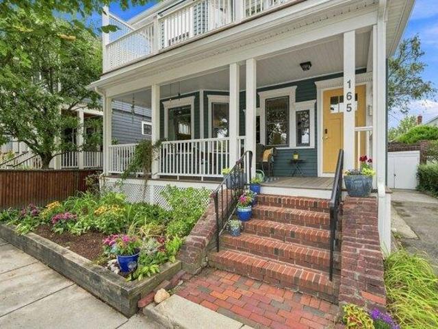 Condo for sale in Huron Village, Cambridge