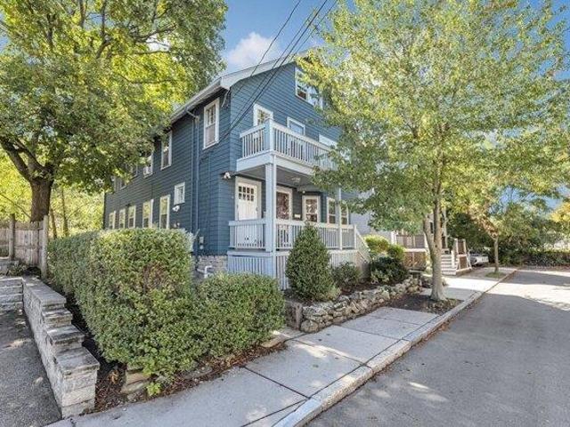 Condo for sale in Huron Village, Cambridge
