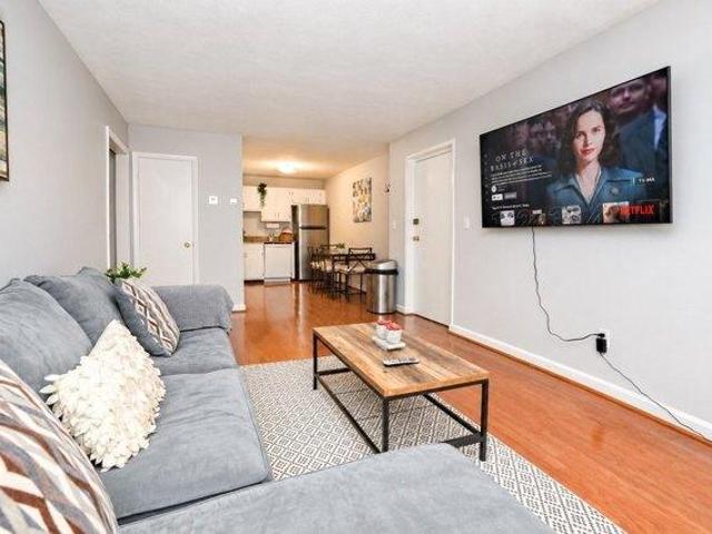 Condo for sale in Avon Hill, Cambridge