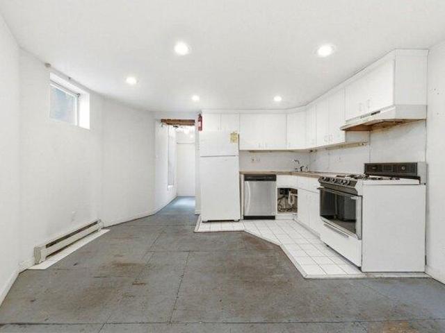 Condo for sale in North Cambridge, Cambridge