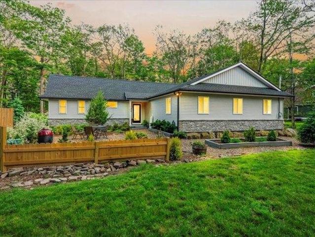 House for sale in Canadensis