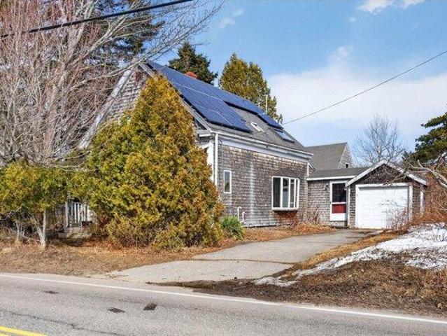House for sale in Cape Elizabeth, Maine