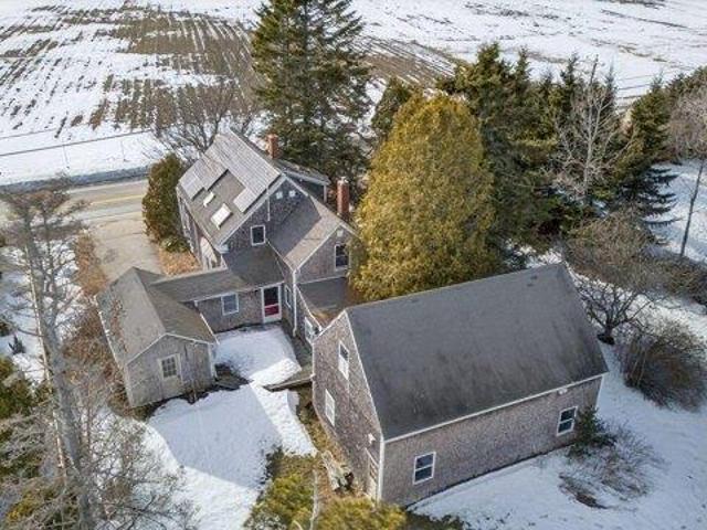 House for sale in Cape Elizabeth, Maine