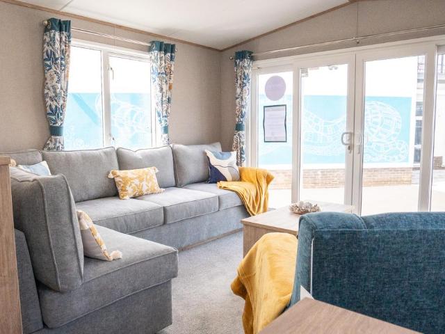 Park Home for sale in Three Beaches, Livermead