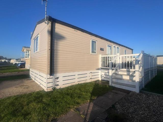 Park Home for sale in Littlecote, West Sussex