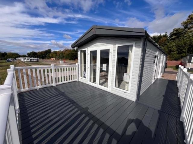 Park Home for sale in St Peters, Worcester
