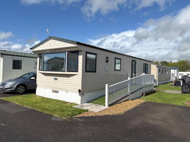 Park Home for sale in Highbridge, Somerset