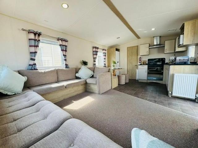 Park Home for sale in Upper Dovercourt, Dale Hill