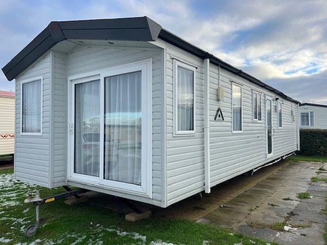 Park Home for sale in Stokesby, Norfolk