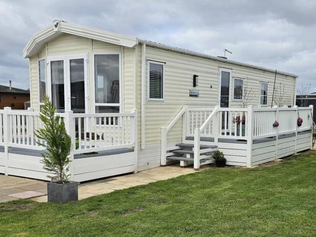 Park Home for sale in Dale Hill, Essex
