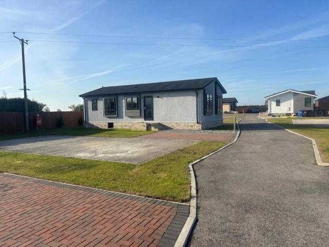 Park Home for sale in Ulleskelf, North Yorkshire