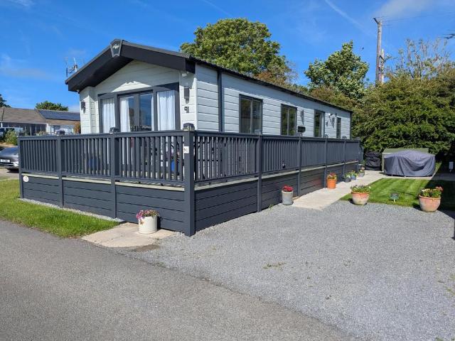 Park Home for sale in Reynalton