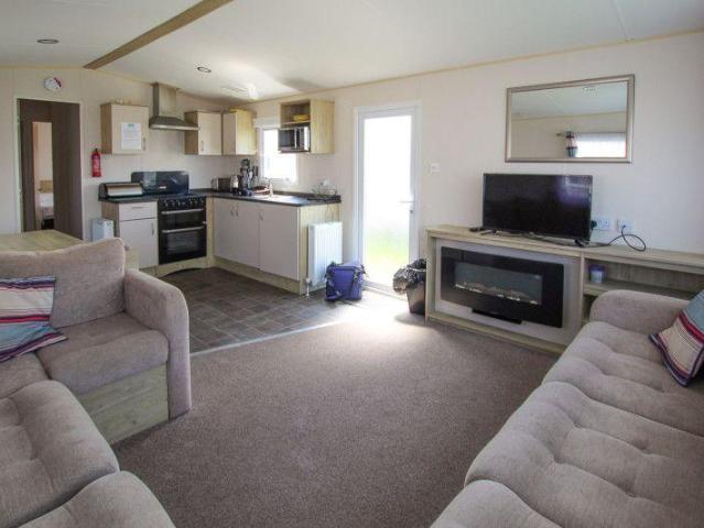 Park Home for sale in Llangyniew, Wales