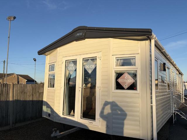 Park Home for sale in Stokesby, Norfolk