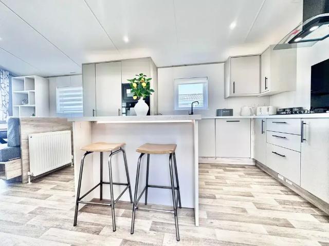 Park Home for sale in Littlecote, West Sussex