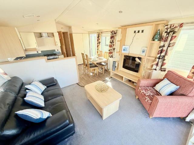 Park Home for sale in Felixstowe, Eastbridge
