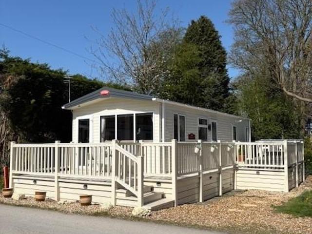 Park Home for sale in Cabus, Lancashire