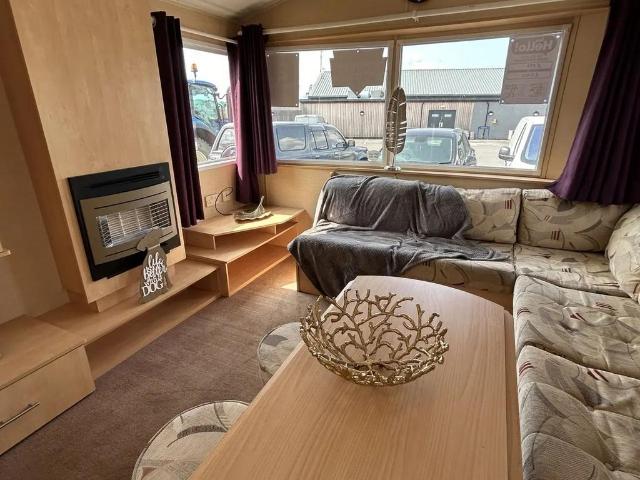 Park Home for sale in Felixstowe, Eastbridge
