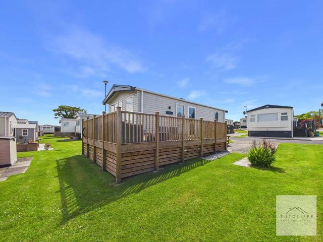 Park Home for sale in Little Eccleston-with-Larbreck, Lancashire