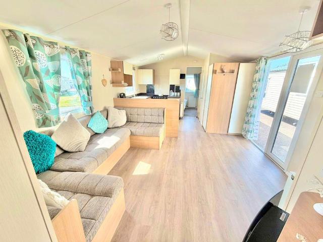 Park Home for sale in Dale Hill, Essex