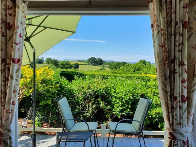Park Home for sale in Forthampton, Worcestershire