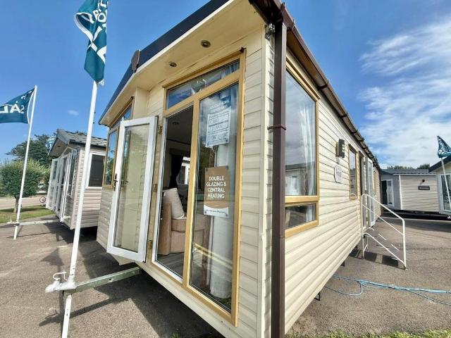 Park Home for sale in Eastbridge, Suffolk
