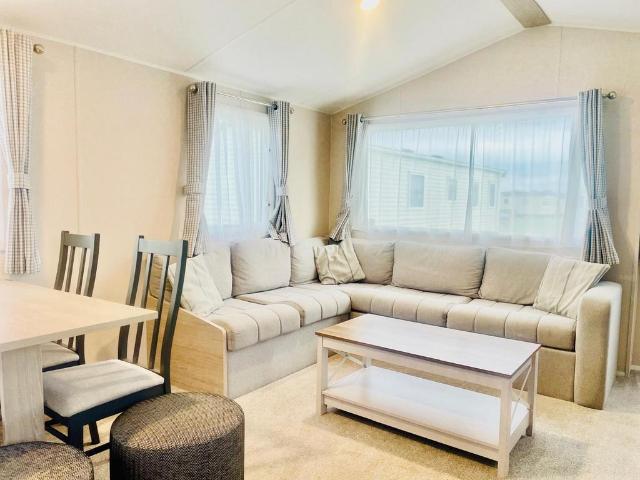 Park Home for sale in Littlecote, West Sussex