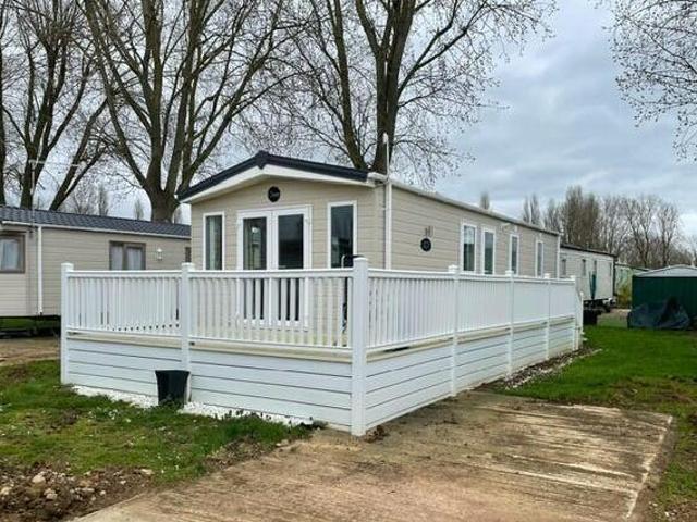 House for sale in Northampton, Northamptonshire