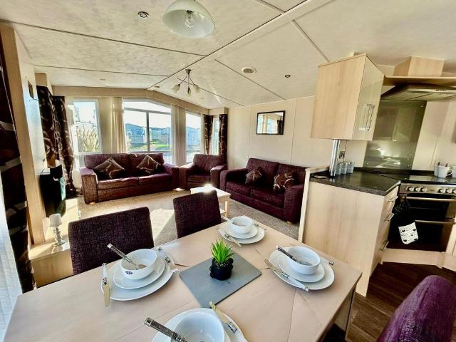 Park Home for rent in Eastbridge, Suffolk