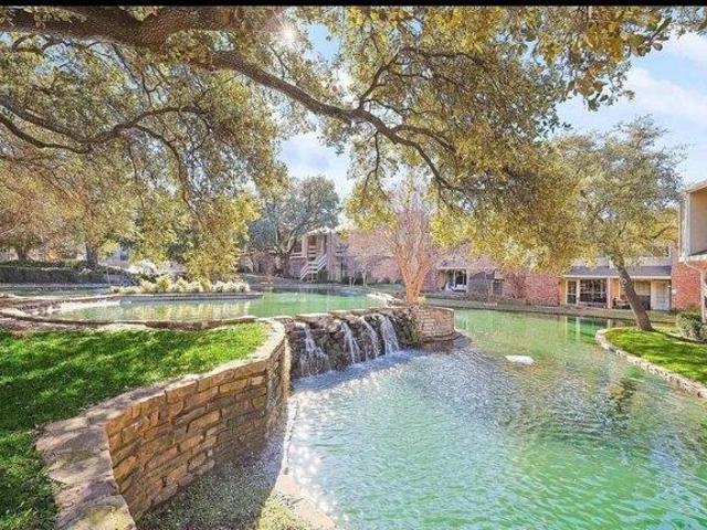 Condo for sale in Carrollton, Texas