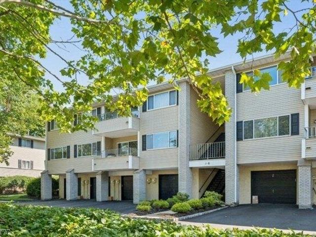 Condo for sale in Cedar Grove, New Jersey