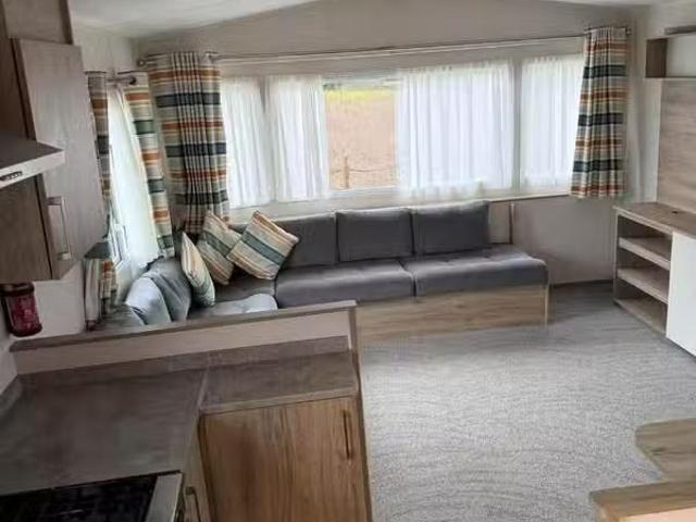 House for rent in Navestock Side, Essex