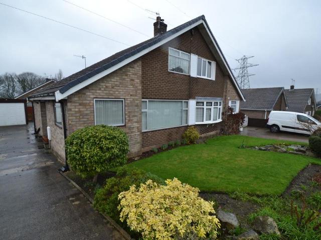 House for sale in Baildon, West Yorkshire