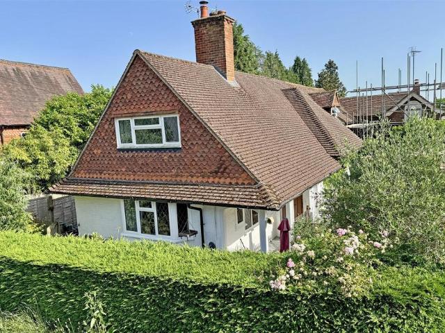 House for sale in Wormley, Fole
