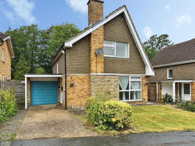 House for sale in Perryfields, West Sussex