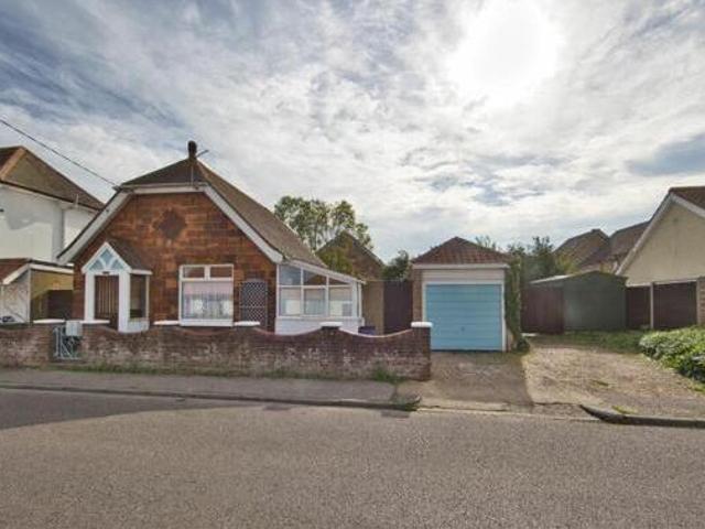 House for sale in Mill Hill, Dover