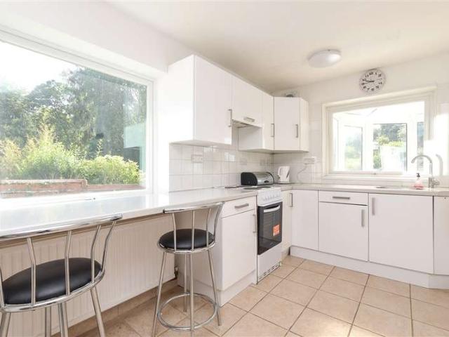 Cottage for sale in Red Hill, Surrey