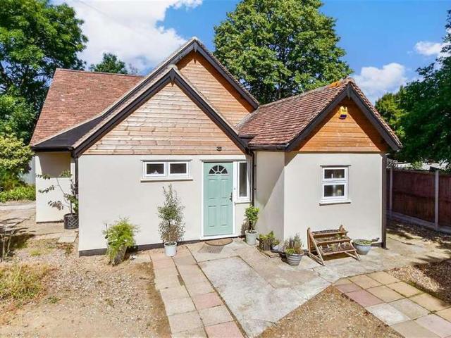 Cottage for sale in Herne and Broomfield, The Bridge