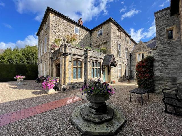 House for sale in Alverton, East Midlands