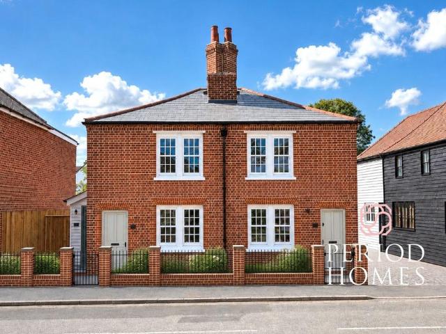 House for sale in Ingatestone and Fryerning, Navestock Side