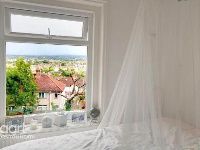 Flat for sale in London Borough of Croydon, South Norwood