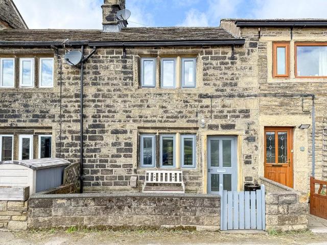 House for sale in Holme Valley, Thongsbridge